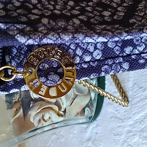 Estee Lauder make up bag - Picture 2 of 9